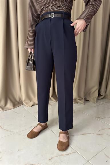 PAÇA YIRTMAÇLI KEMERLİ PANTALON