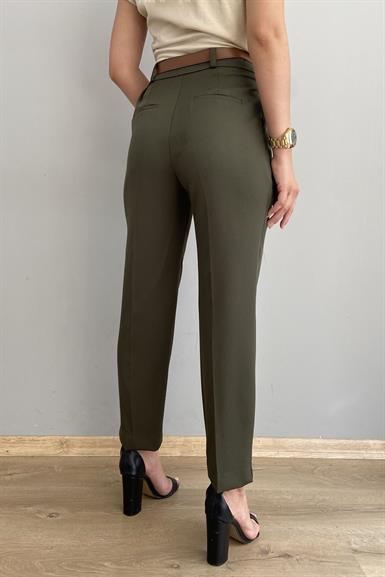 PAÇA YIRTMAÇLI KEMERLİ PANTALON