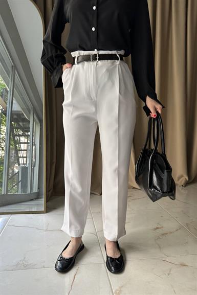 PAÇA YIRTMAÇLI KEMERLİ PANTALON