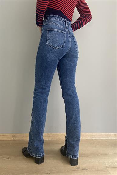 YIRTMAÇLI LİKRA BORU PAÇA PANTALON