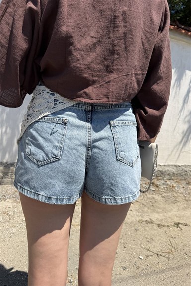 AKSESUARLI DENIM KOT ŞORT