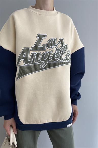 APLİKE NAKIŞLI SWEATSHIRT