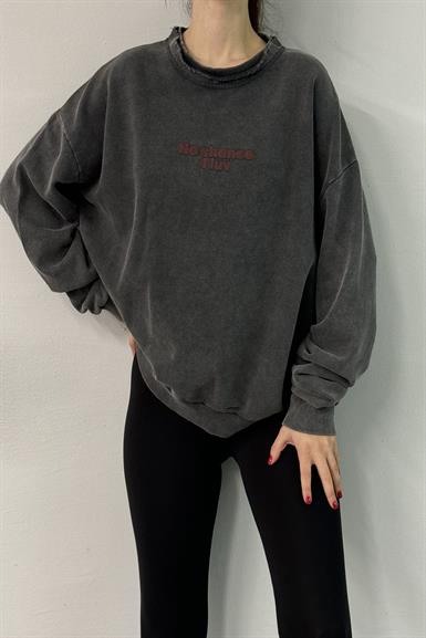 BASKI DETAY YIKAMALI SWEATSHIRT