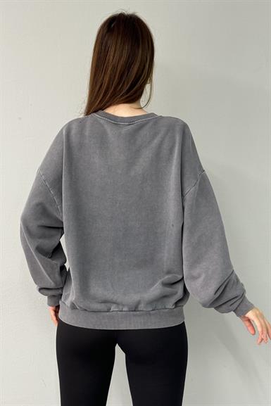 BASKI DETAYLI YIKAMALI SWEATSHIRT