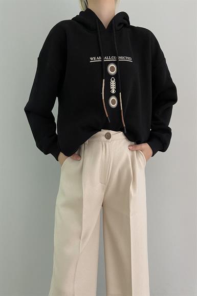 BASKILI KAPŞONLU SWEAT