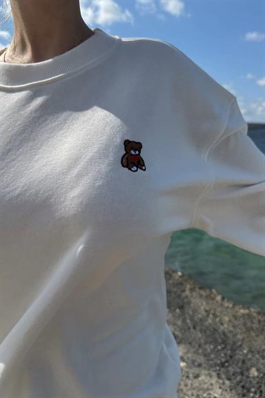BİSİKLET YAKA AYI NAKIŞLI SWEATSHIRT