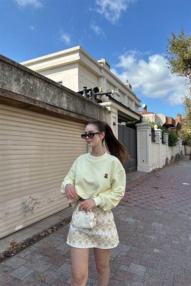 BİSİKLET YAKA AYI NAKIŞLI SWEATSHIRT