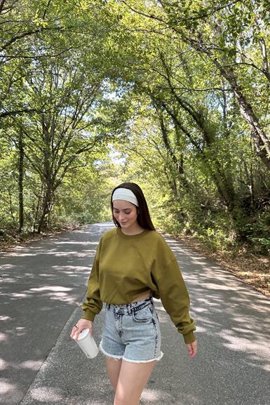 BİSİKLET YAKA CROP SWEATSHIRT