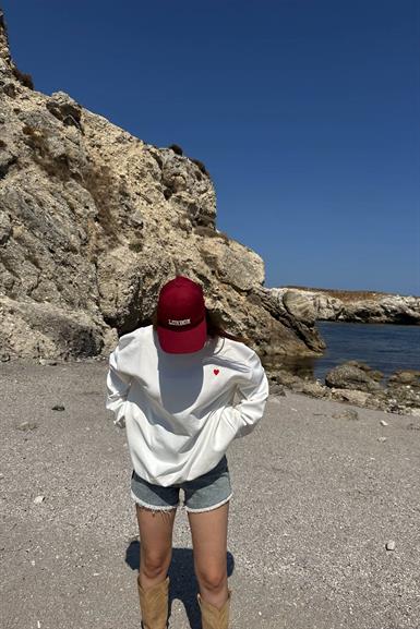 BİSİKLET YAKA KALP NAKIŞLI SWEATSHIRT