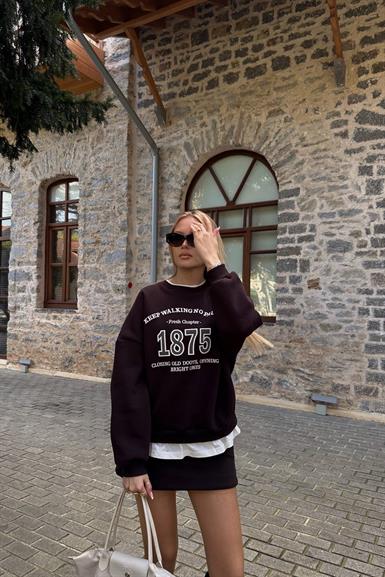 BİSİKLET YAKA NAKIŞ DETAYLI SWEATSHIRT