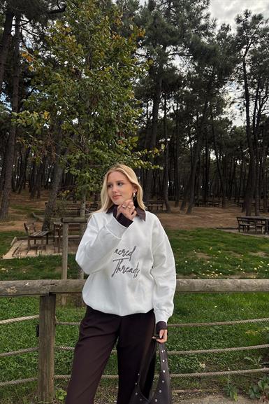 BİSİKLET YAKA NAKIŞLI GÖMLEK DETAYLI SWEATSHIRT