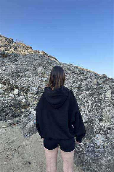 KAPŞONLU CEPLİ SWEATSHIRT