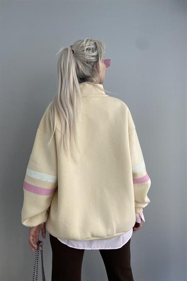 ÖNÜ FERMUARLI NAKIŞLI SWEATSHIRT