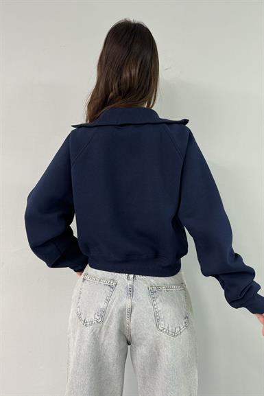 PATI FERMUARLI CROP SWEATSHIRT