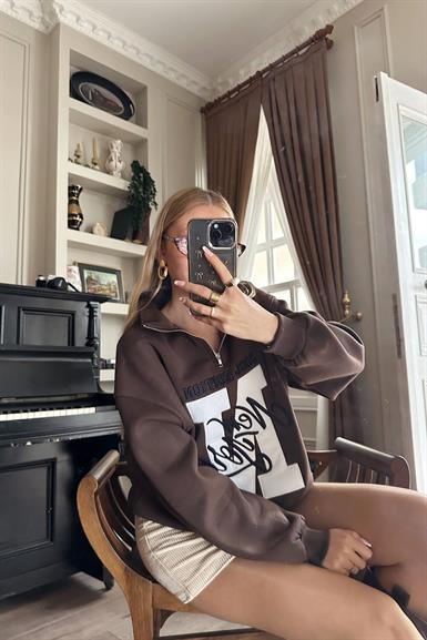 PATI FERMUARLI NAKIŞ DETAYLI SWEATSHIRT