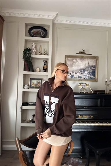 PATI FERMUARLI NAKIŞ DETAYLI SWEATSHIRT