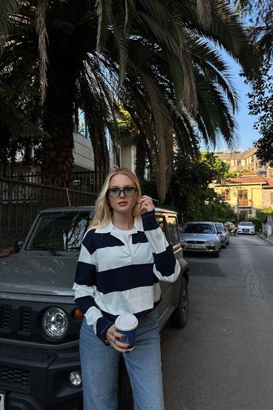 POLO YAKA ÇİZGİ DETAY SWEATSHIRT