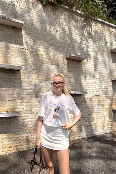 BASKI VE NAKIŞ DETAYLI TSHIRT