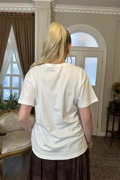 BASKI VE NAKIŞ DETAYLI TSHIRT