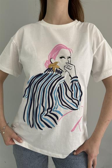 BASKI VE NAKIŞ DETAYLI TSHIRT