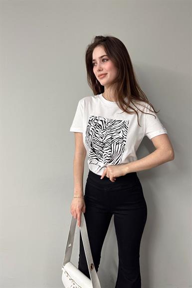 BASKI VE NAKIŞ DETAYLI TSHIRT