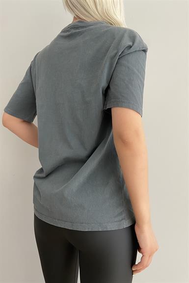 BASKILI YIKAMALI TSHIRT