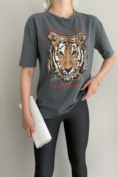 BASKILI YIKAMALI TSHIRT