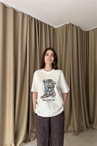BİİSİKLET YAKA ASLAN BASKILI TSHIRT