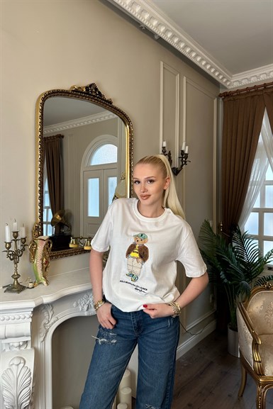 BİSİKLET YAKA AYICIK NAKIŞLI TSHIRT