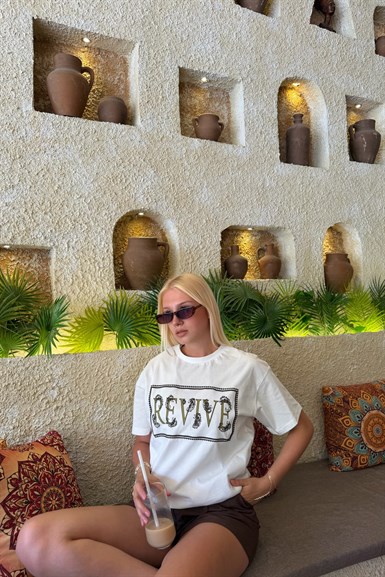 BİSİKLET YAKA BASKI VE NAKIŞ DETAY TSHIRT