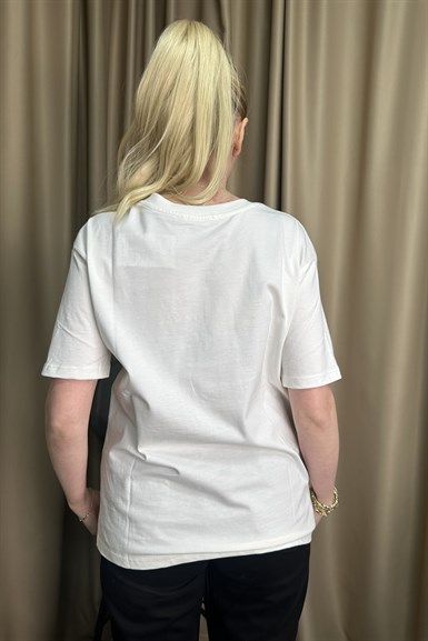 BİSİKLET YAKA BASKI VE NAKIŞ DETAYLI TSHIRT