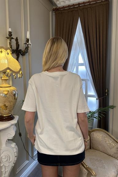 BİSİKLET YAKA BASKI VE NAKIŞ DETAYLI TSHIRT