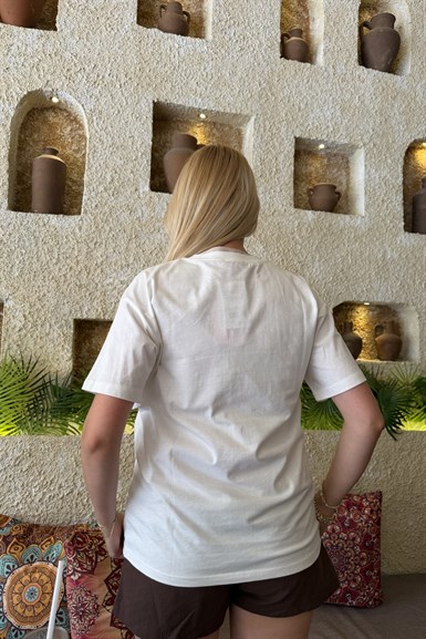 BİSİKLET YAKA BASKI VE NAKIŞ DETAY TSHIRT