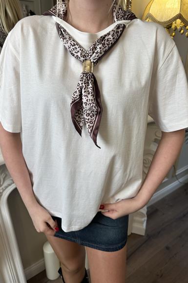 BİSİKLET YAKA FULAR DETAY TSHIRT