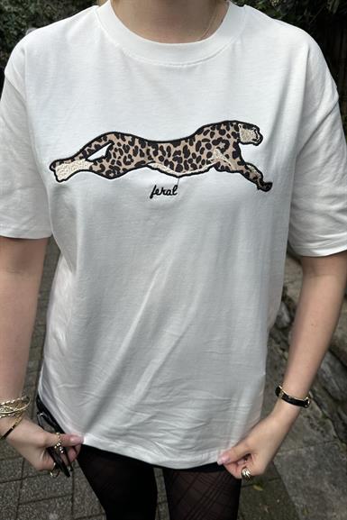 BİSİKLET YAKA NAKIŞ DETAY TSHIRT