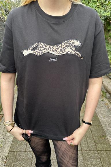 BİSİKLET YAKA NAKIŞ DETAY TSHIRT
