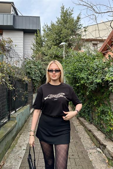 BİSİKLET YAKA NAKIŞ DETAY TSHIRT