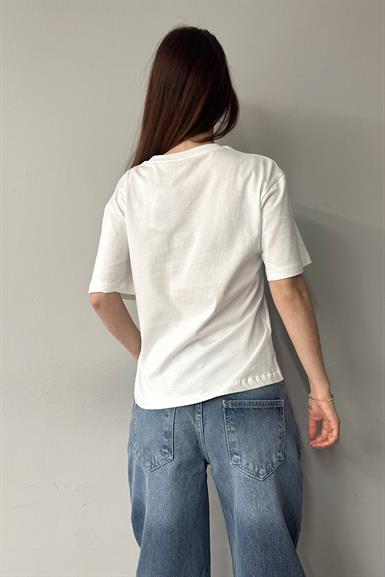 BİSİKLET YAKA NAKIŞ DETAYLI TSHIRT