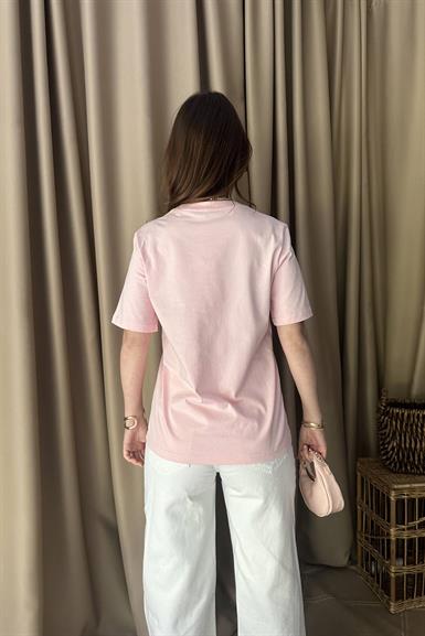 BİSİKLET YAKA NAKIŞ DETAYLI TSHIRT