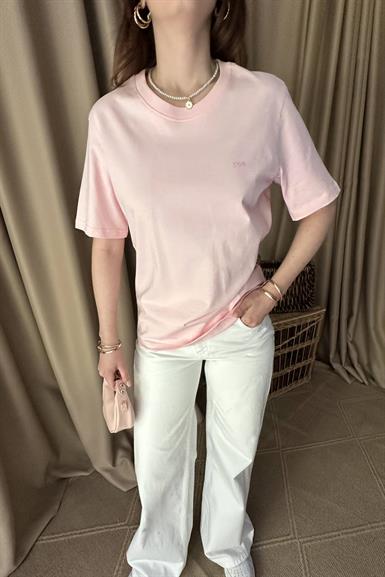 BİSİKLET YAKA NAKIŞ DETAYLI TSHIRT