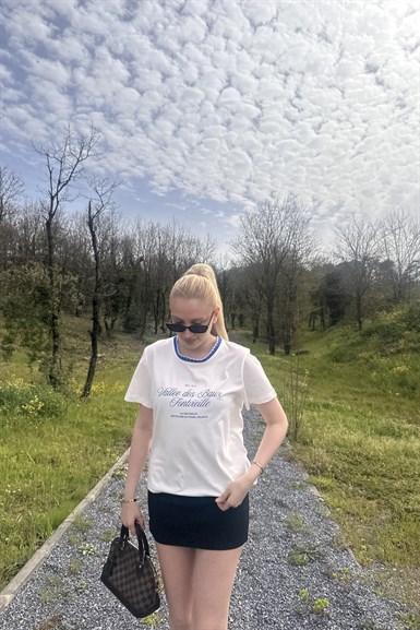 BİSİKLET YAKA NAKIŞ DETAYLI TSHIRT