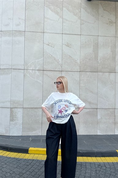 BİSİKLET YAKA NAKIŞ DETAYLI TSHIRT