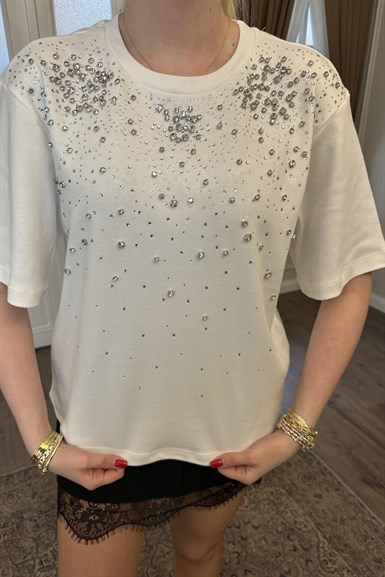 BİSİKLET YAKA ÖNÜ TAŞ DETAYLI TSHIRT