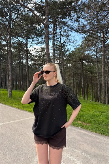 BİSİKLET YAKA ÖNÜ TAŞ DETAYLI TSHIRT