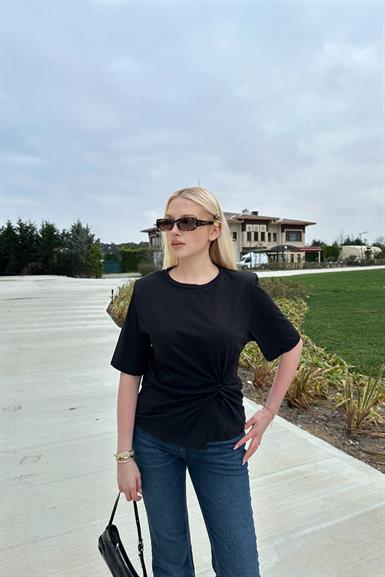BİSİKLET YAKAA DÜĞÜM DETAYLI TSHIRT