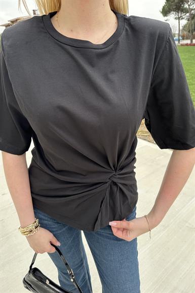BİSİKLET YAKAA DÜĞÜM DETAYLI TSHIRT