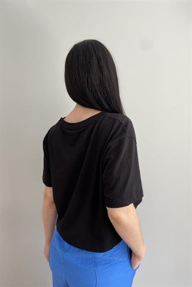 CEP DETAY CROP TSHIRT