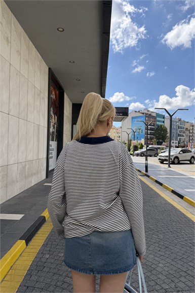 ÇİZGİLİ YAKALI TSHIRT