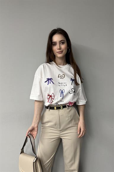 FİYONK VE BASKI DETAYLI TSHIRT