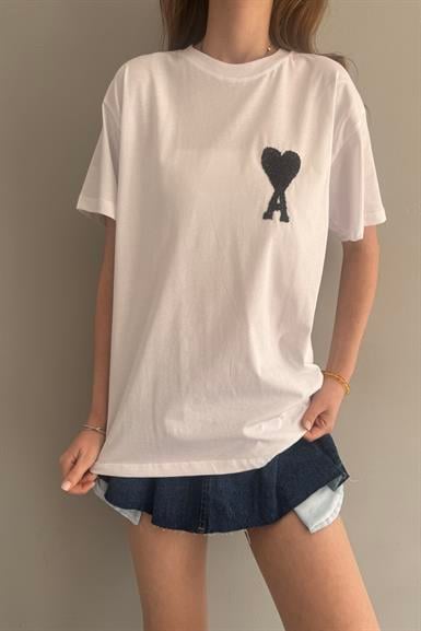 KALP BASKI DETAY TSHIRT